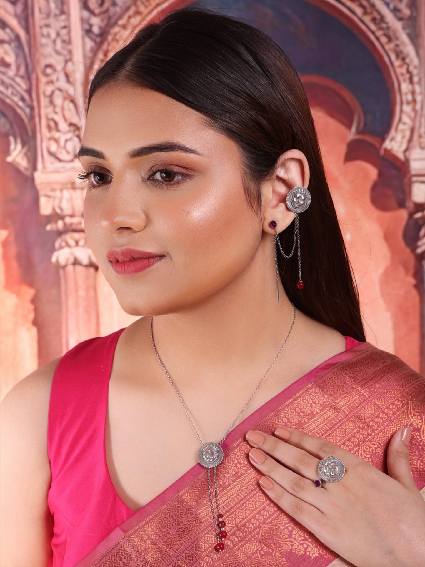 Mewar Sol Necklace