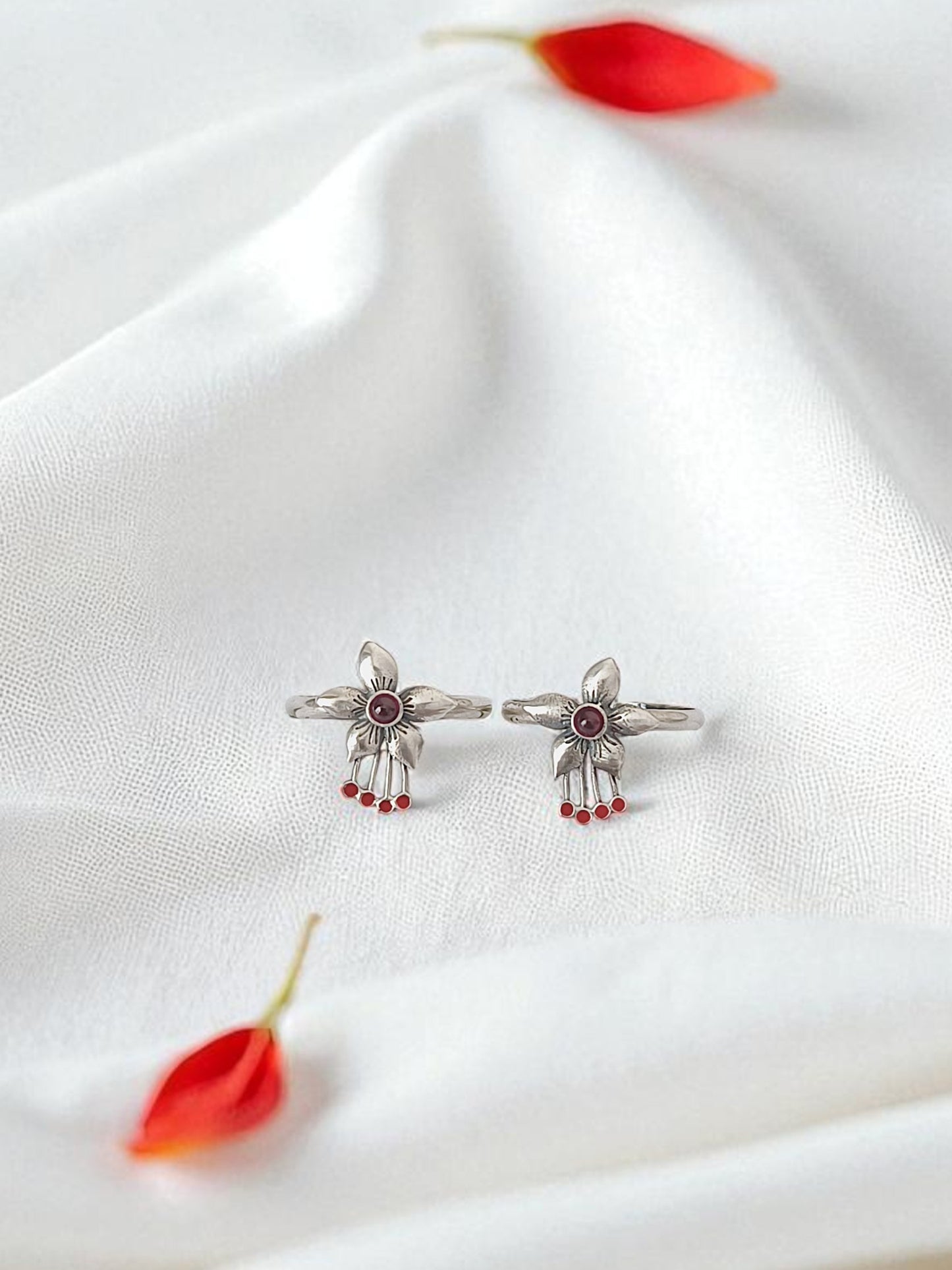 Silver Flora Toe Rings