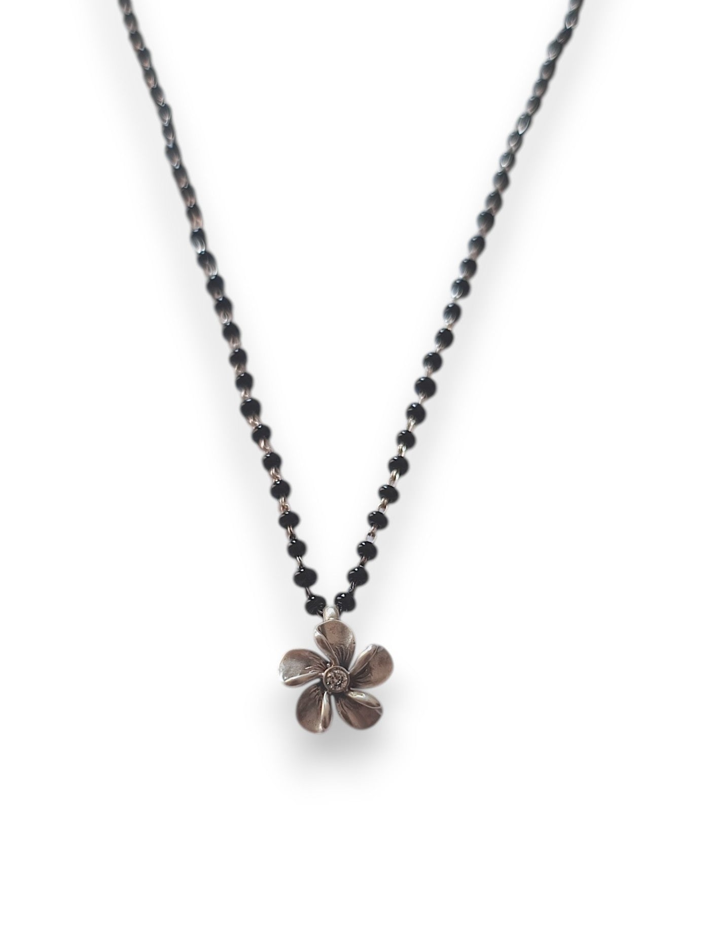 Love in bloom Mangalsutra