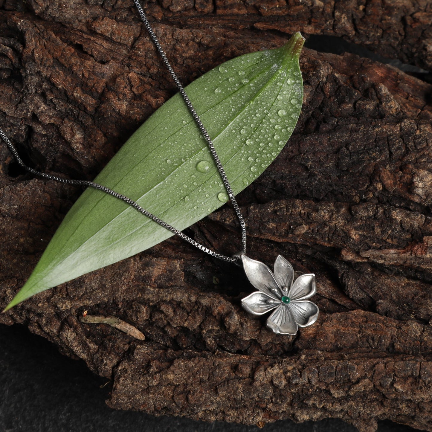 Asiatic Lily Necklace