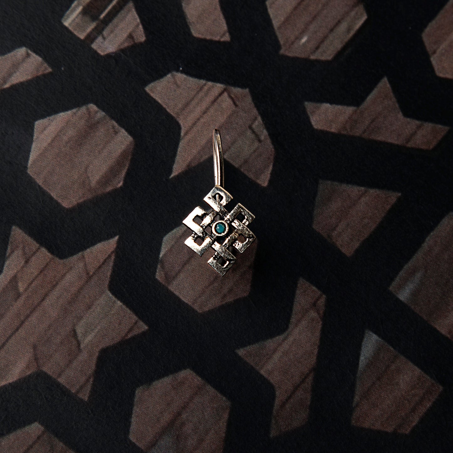 Eternal Knot Nosepin