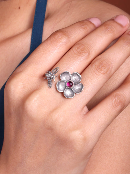 Wild Flower and Bee Ring