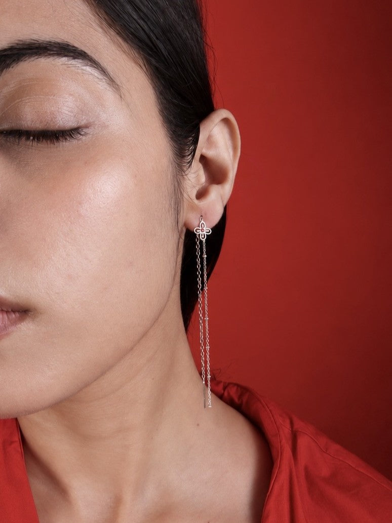 Bese Saka Suidhaga Earrings