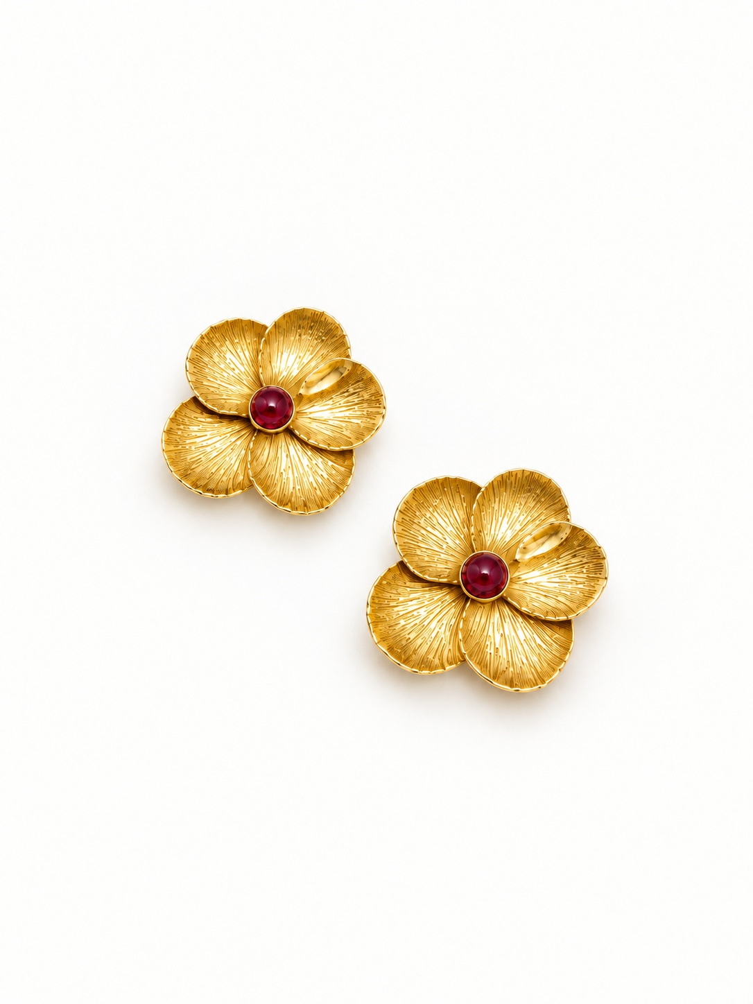 African Violet Earstuds Gold Plated
