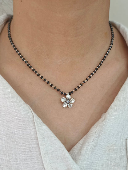 Love in bloom Mangalsutra