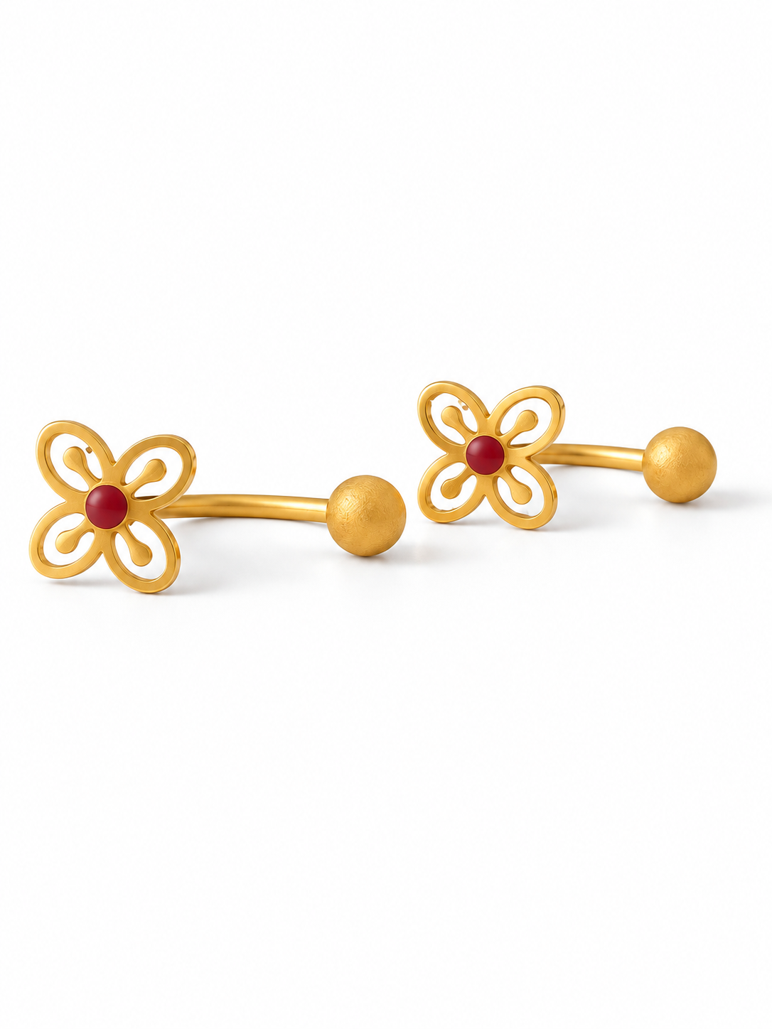 Bese Saka Earstuds Gold Plated