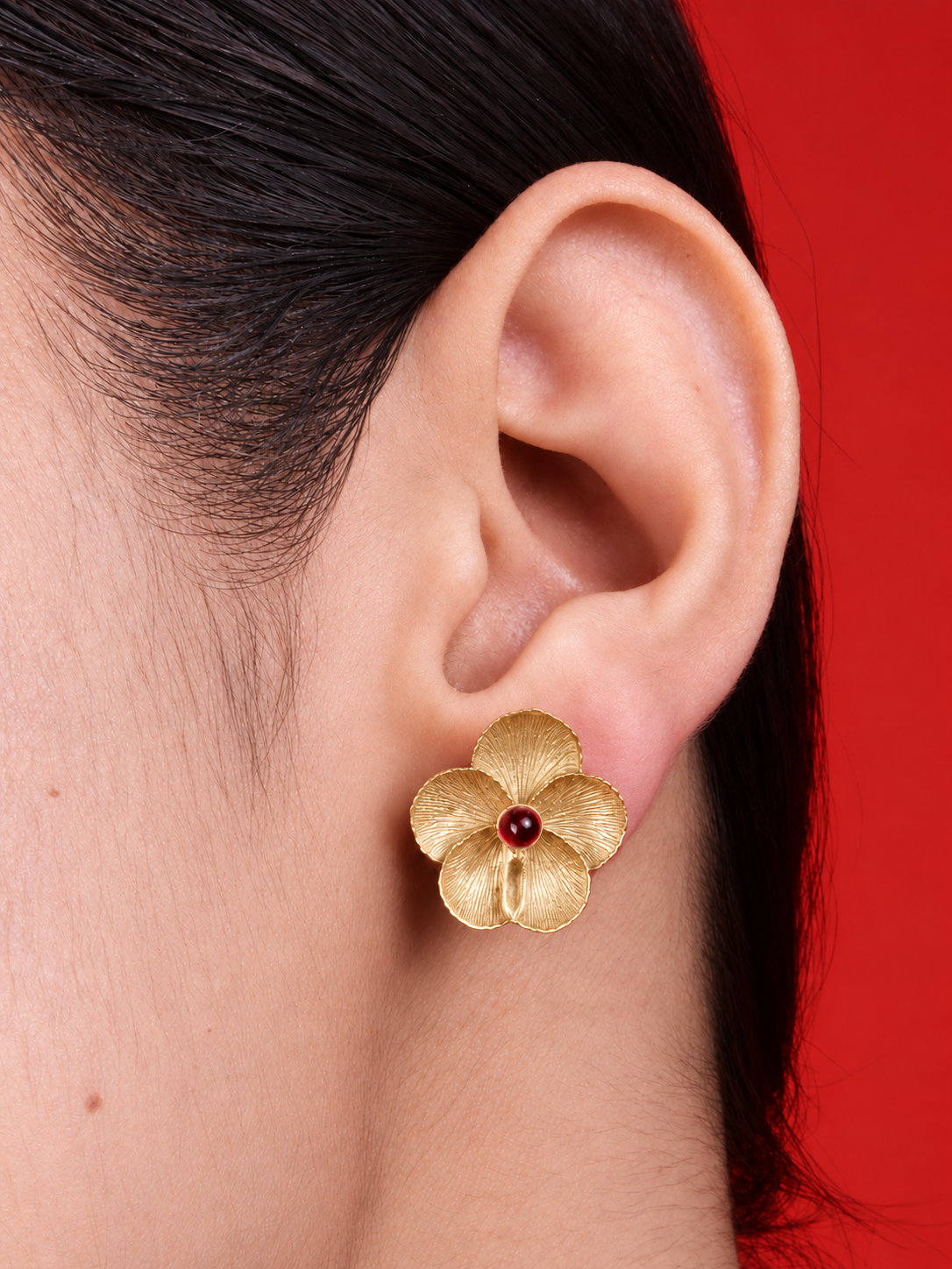 African Violet Earstuds Gold Plated