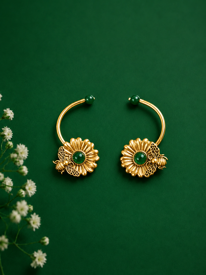 Buzzing Blossom Ear Studs Gold Plated