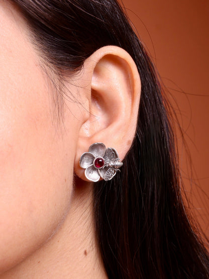 Bee Treasure Ear Studs