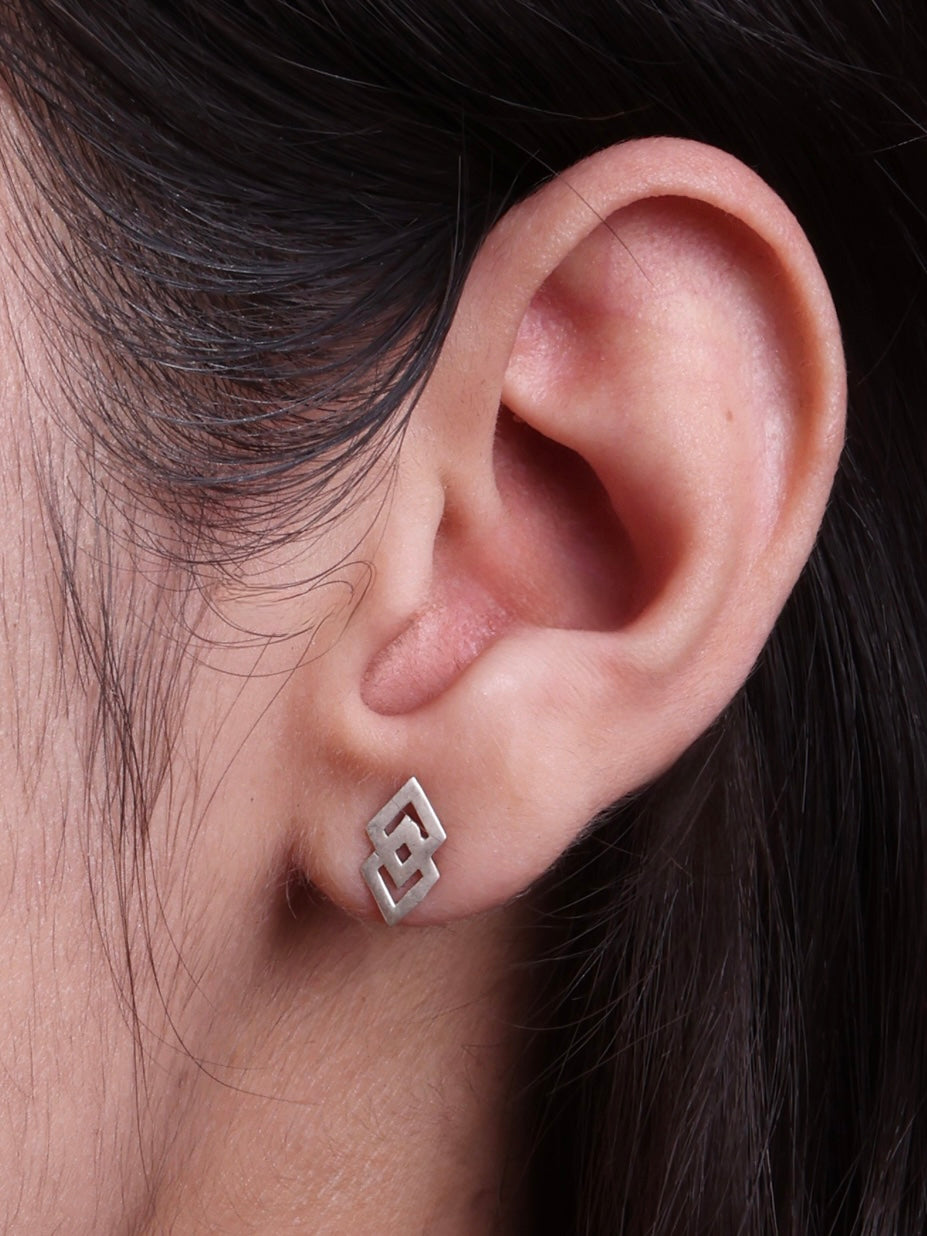 Barfi earstuds