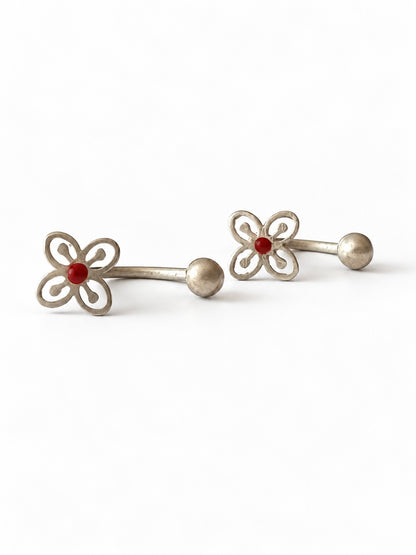 Bese Saka Earstuds
