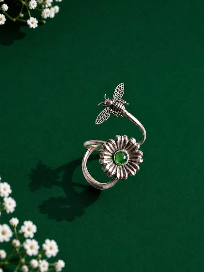 Buzzing Blossom Ring