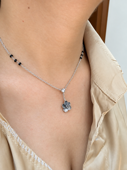 Solitaire Bloom Mangalsutra