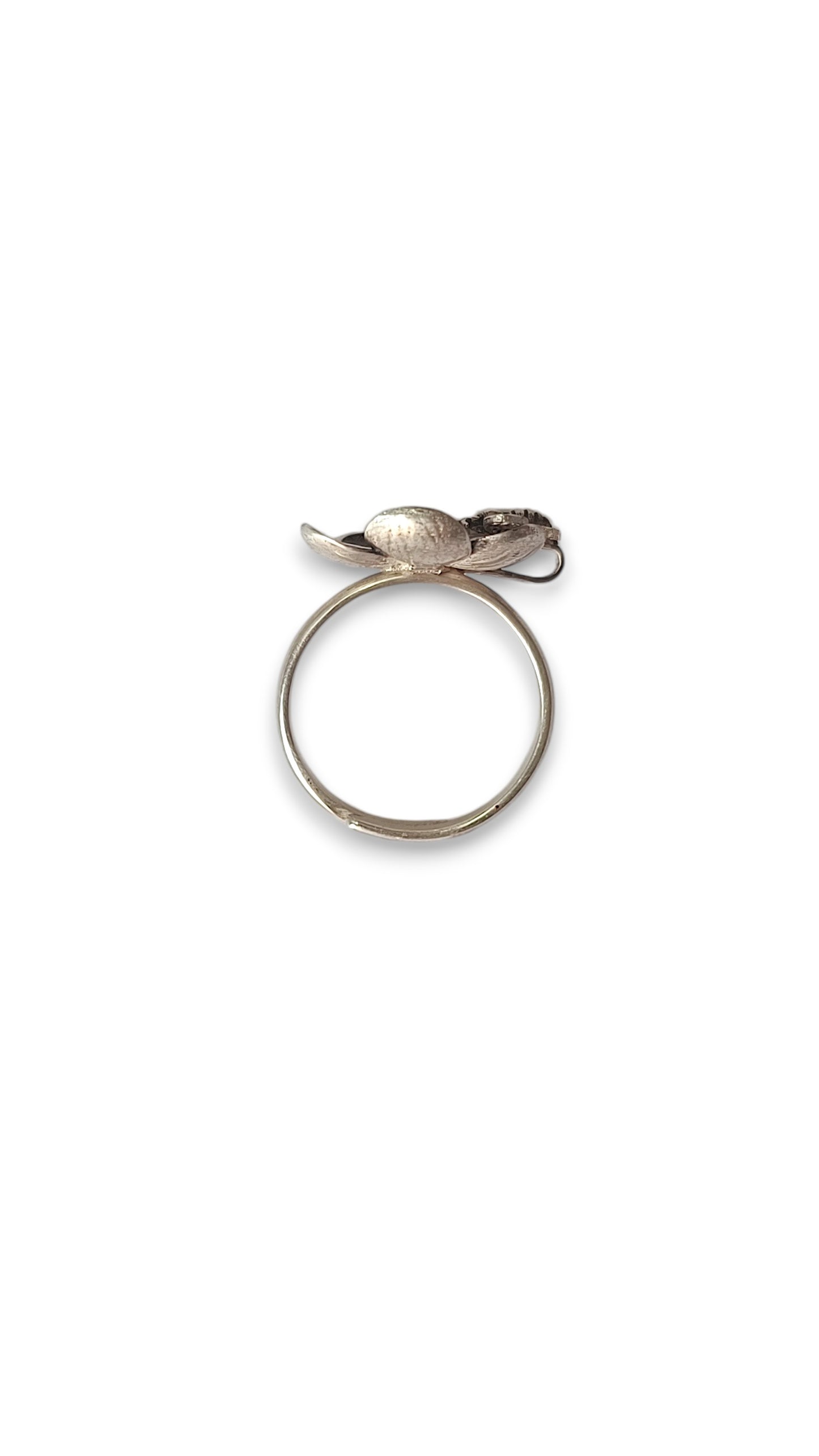 Bee Treasure Ring