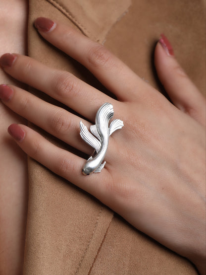 Veil Tale Fish Ring