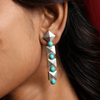 Pyramid Look