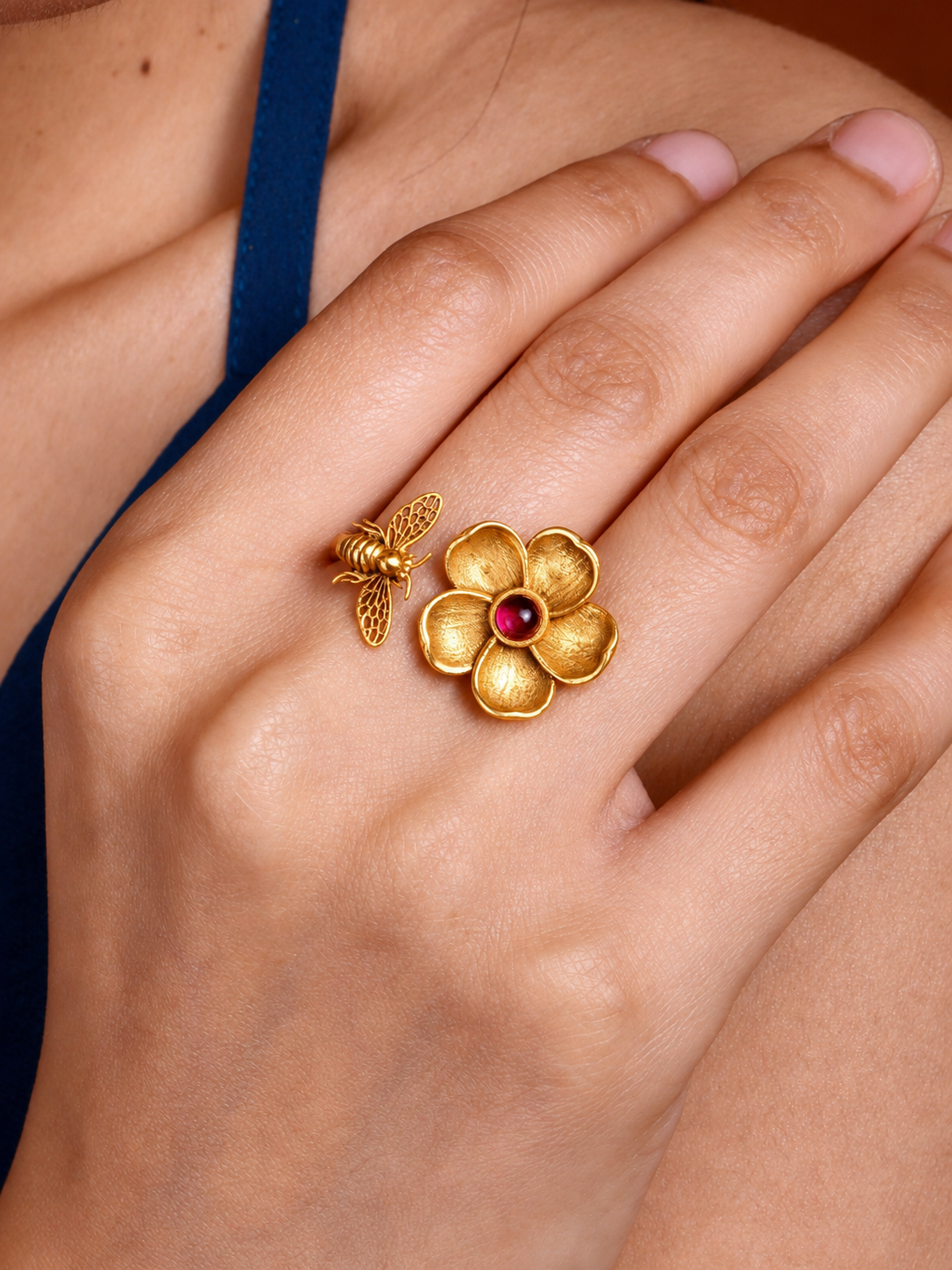 Wild Flower and Bee Ring Gold Plated