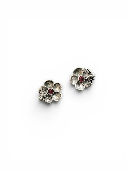 Bee Treasure Ear Studs