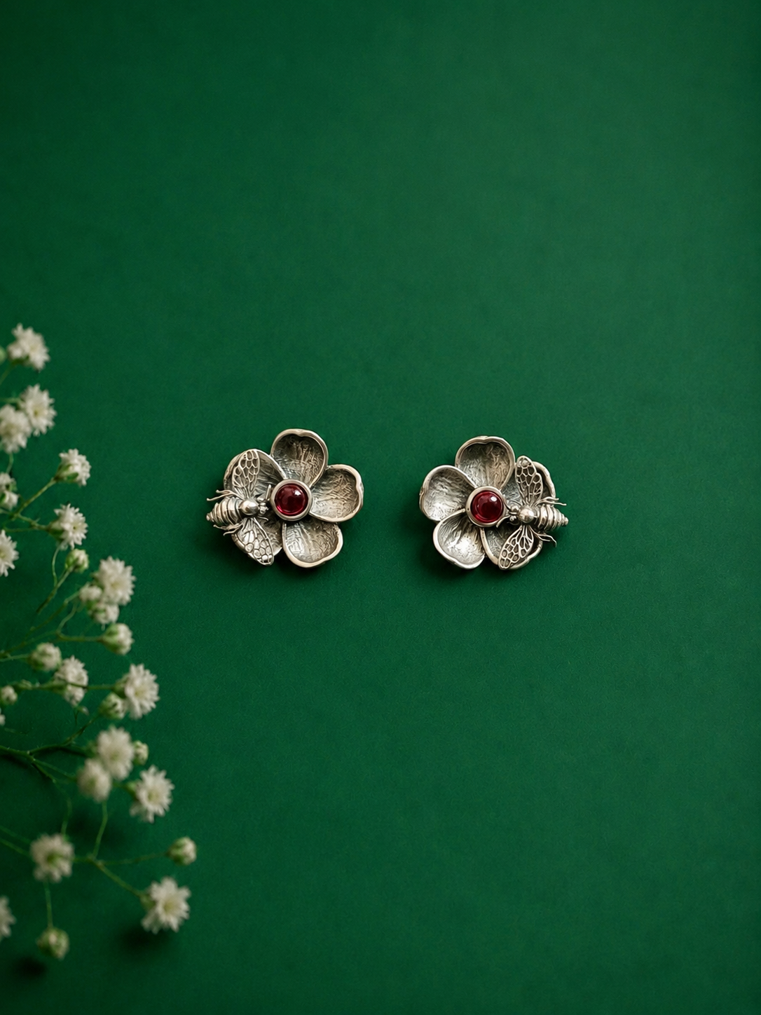 Bee Treasure Ear Studs