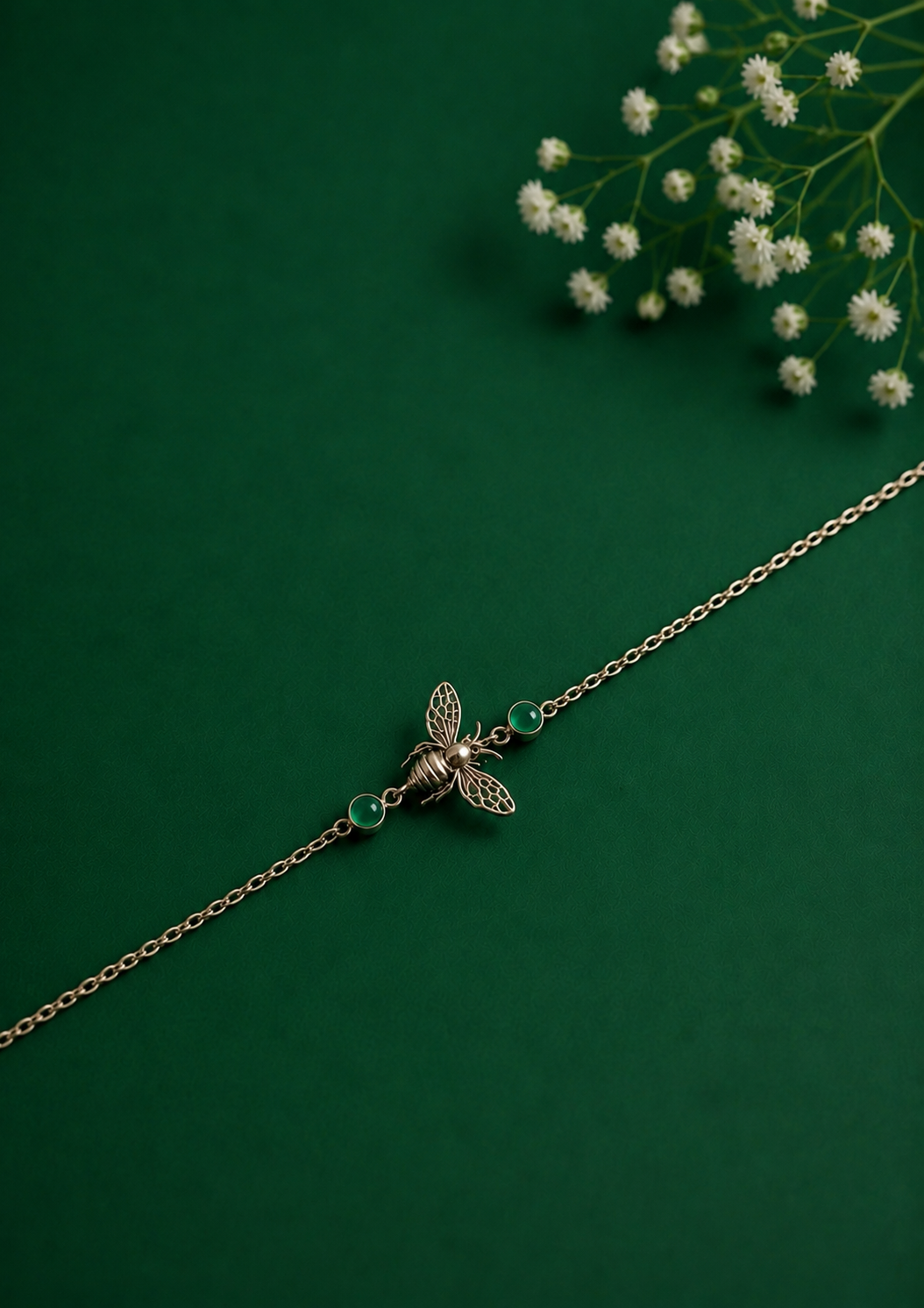 Aura Bee Chain Bracelet