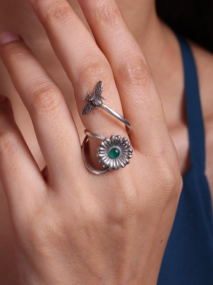 Buzzing Blossom Ring