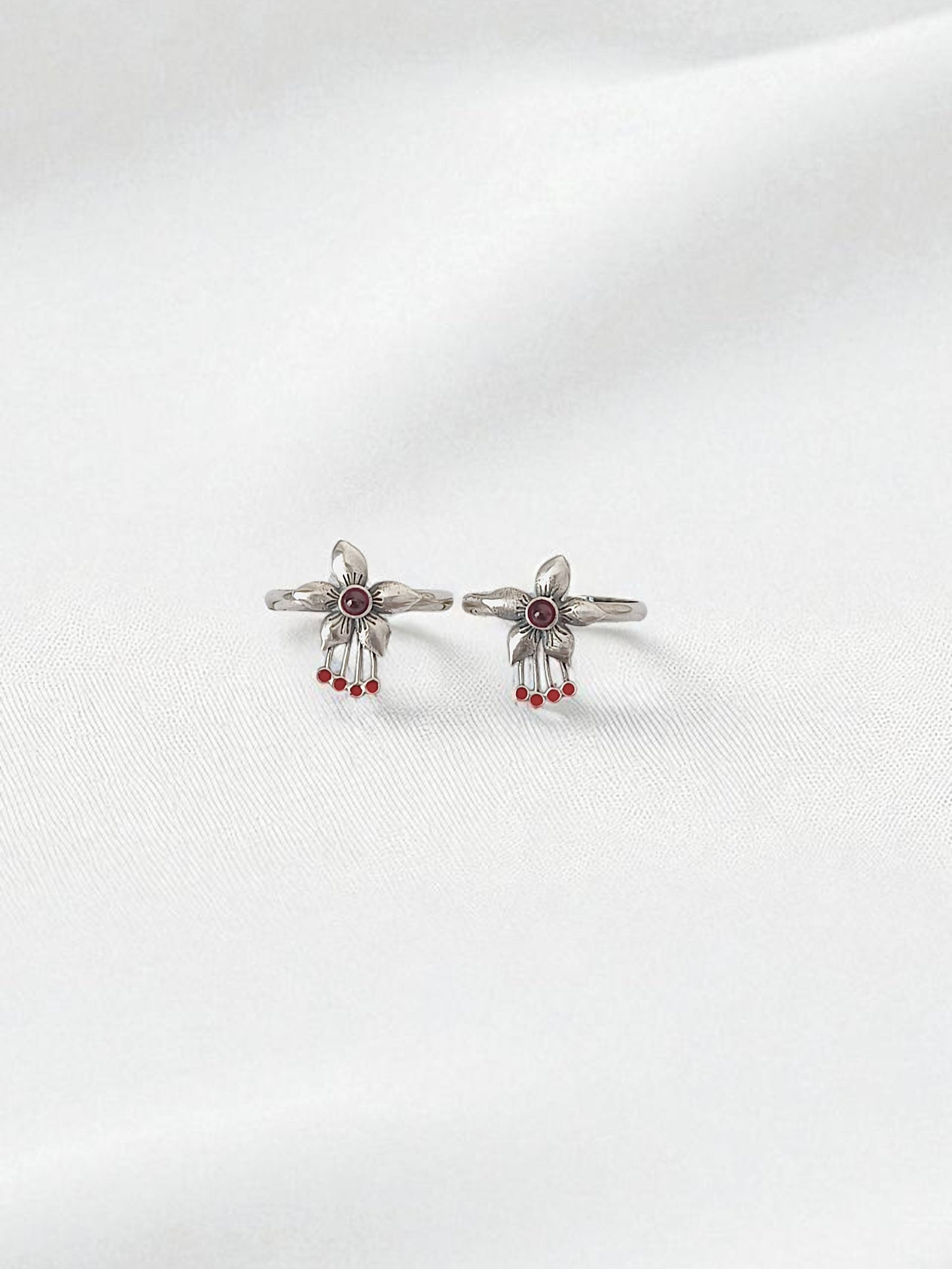 Silver Flora Toe Rings