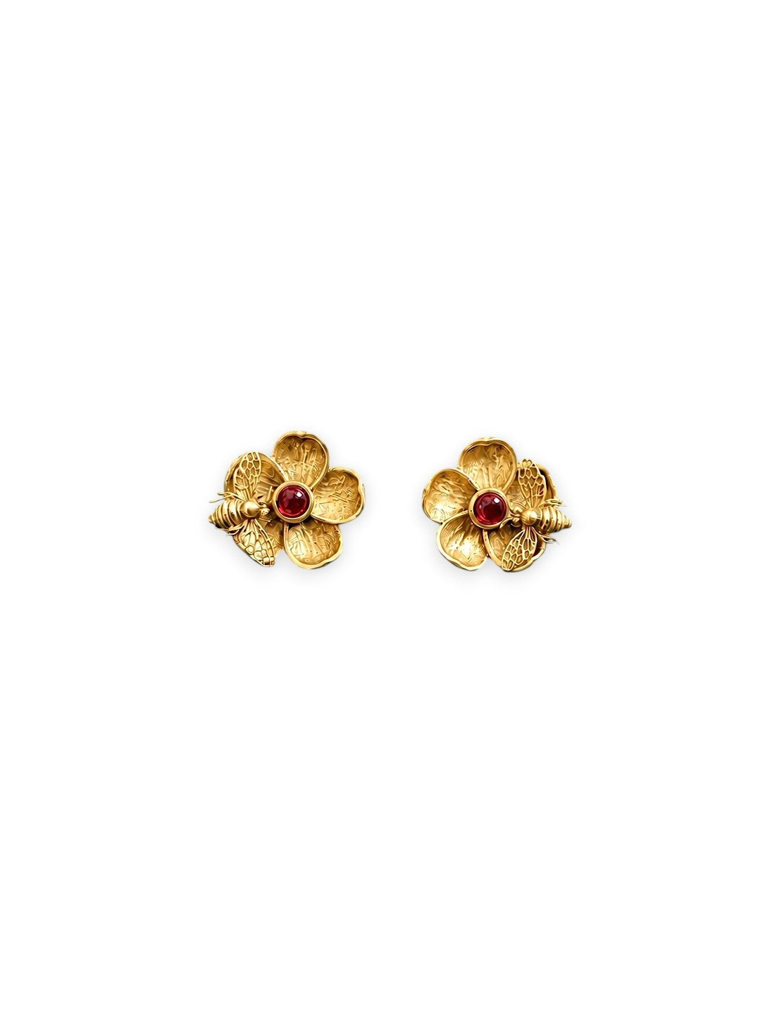 Bee Treasure Ear Studs Gold Plated