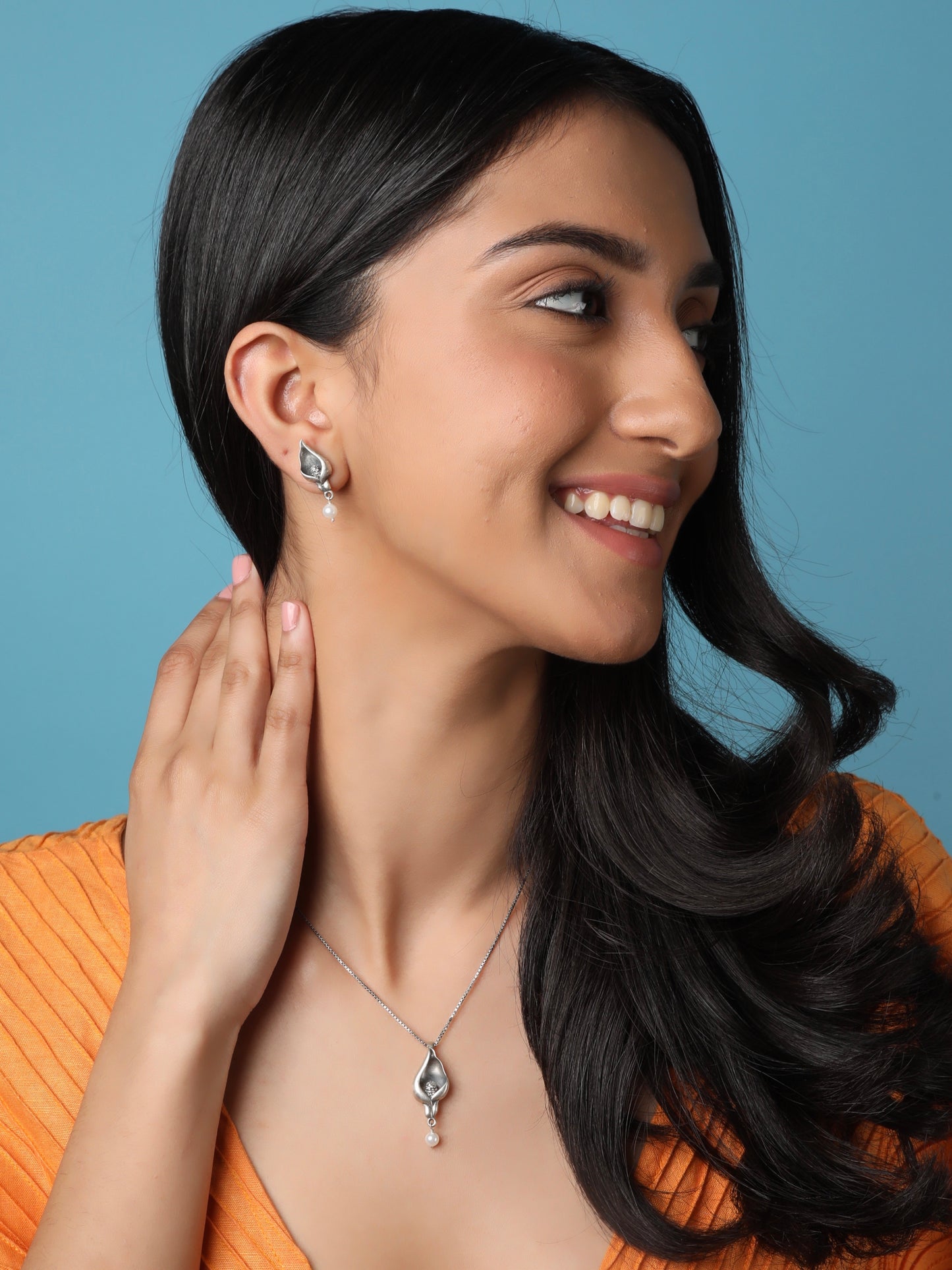 Lively Lily Earrings