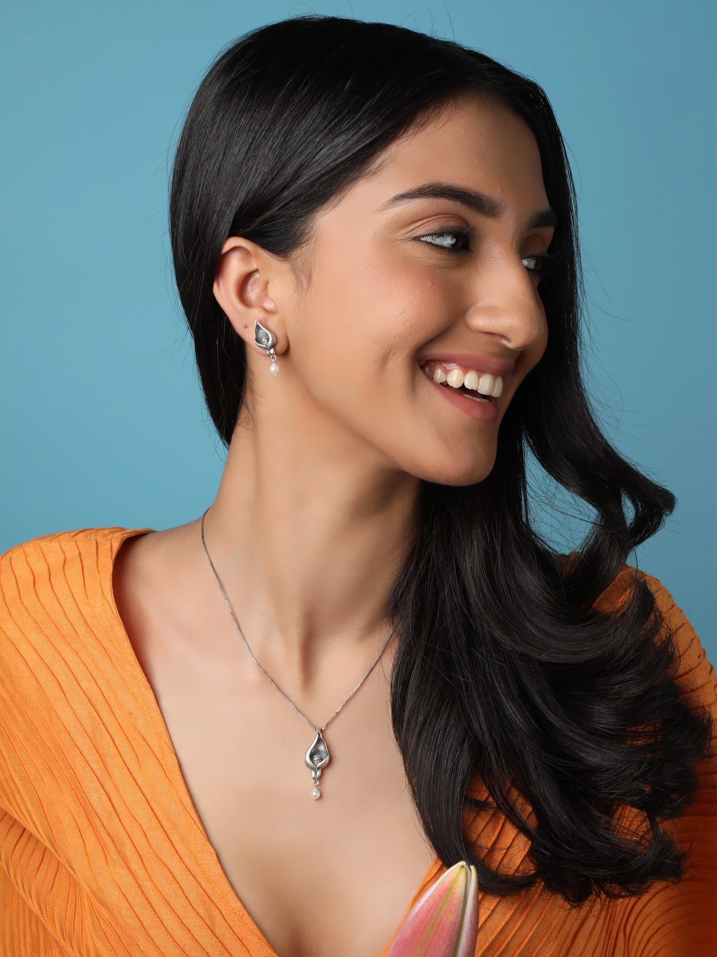 Lively Lily Earrings