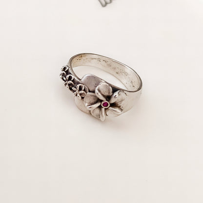 Frangipani Band Ring