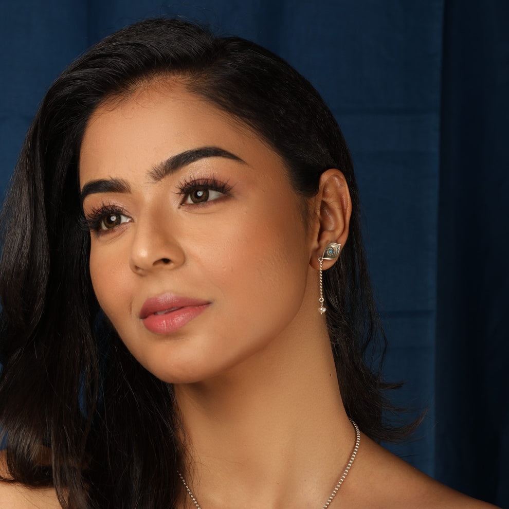 Parna Earrings – Avyaktaa: Online Silver Jewelry